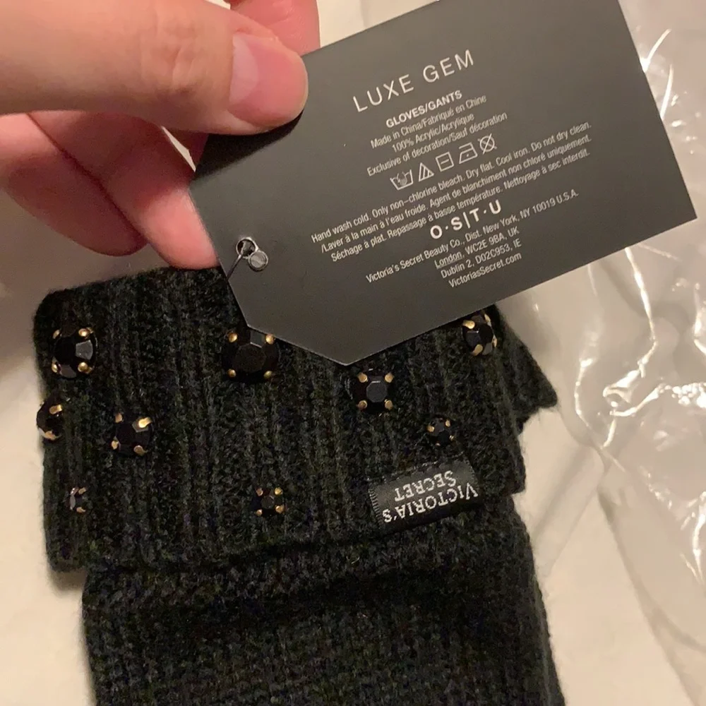 Victoria’s Secret Accessories Luxe Gem Gloves